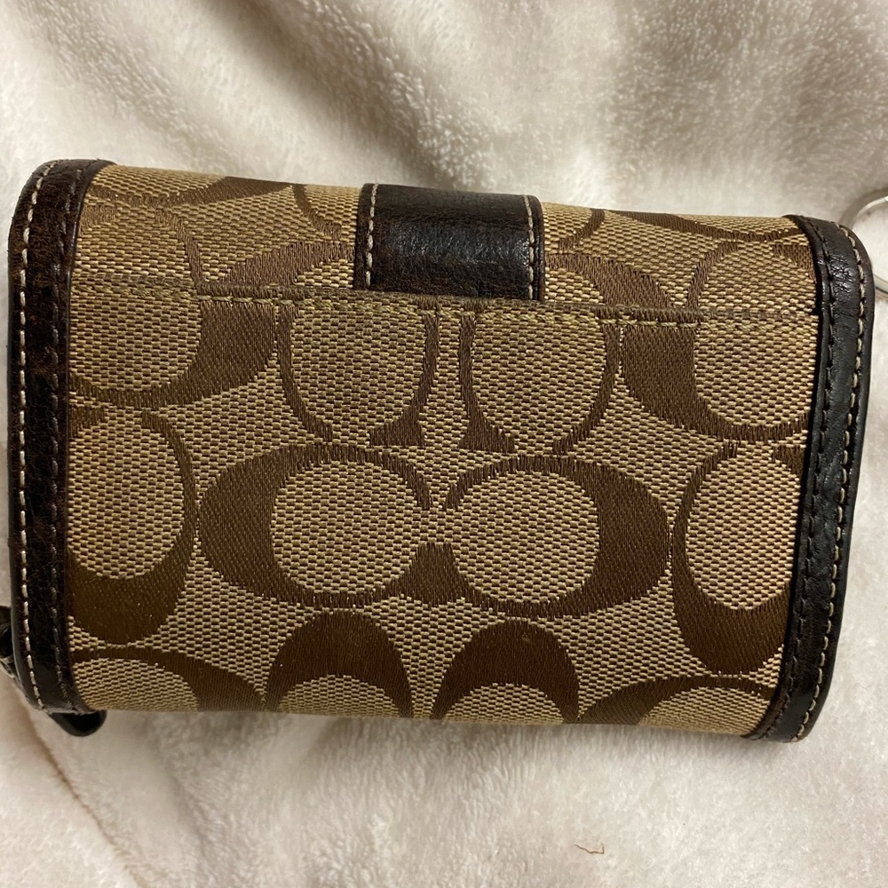 Coach Wallet - Picture 4 of 8